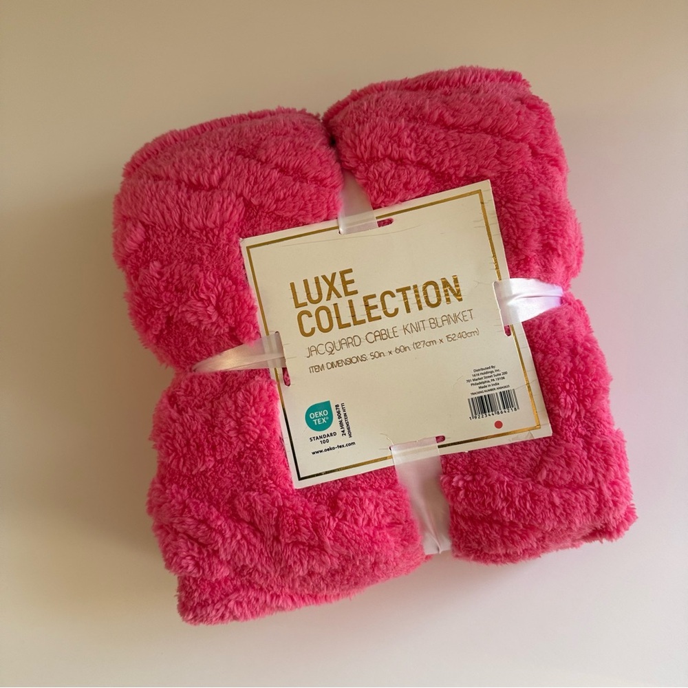 NWT Pink Fleece Blanket